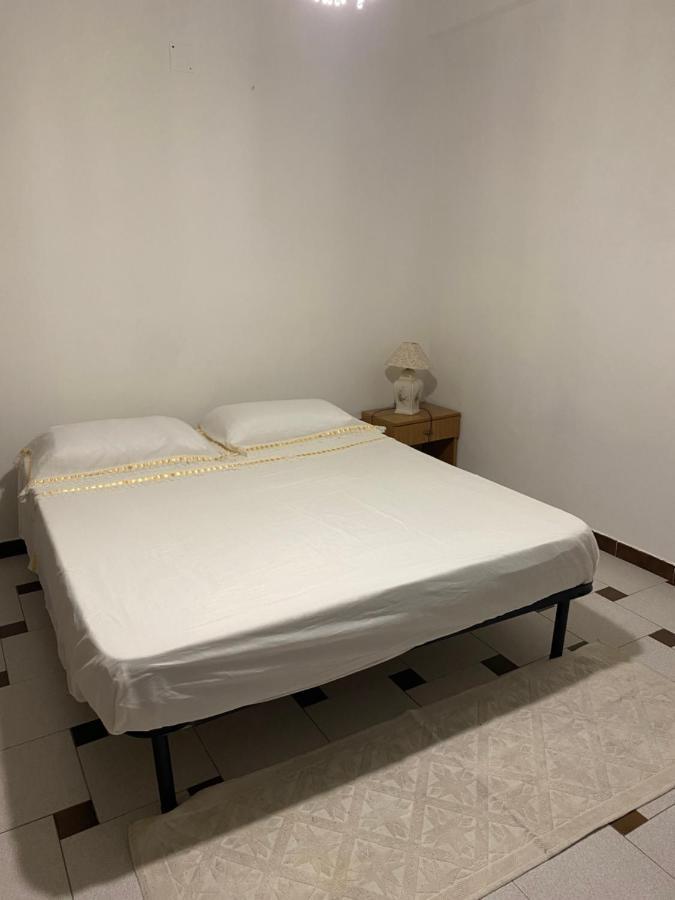 Casa Vacanze Gilli Hotel Cagliari Buitenkant foto